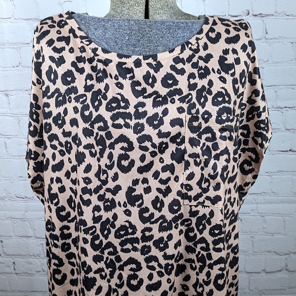NWT Leopard Print Short Sleeve Top 2XL